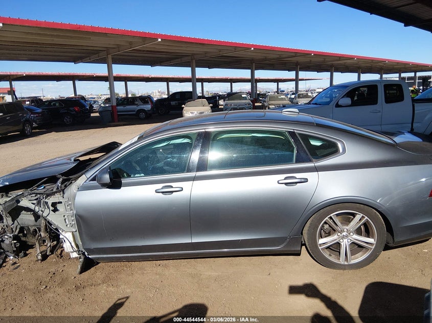 2018 Volvo S90 T5 Momentum VIN: LVY982AK4JP018725 Lot: 44544544