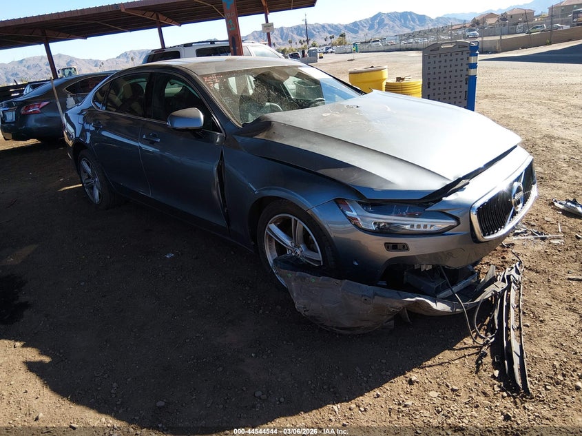 Vin: lvy982ak4jp018725, lot: 45041377, volvo s90 t5 momentum 2018 img_1