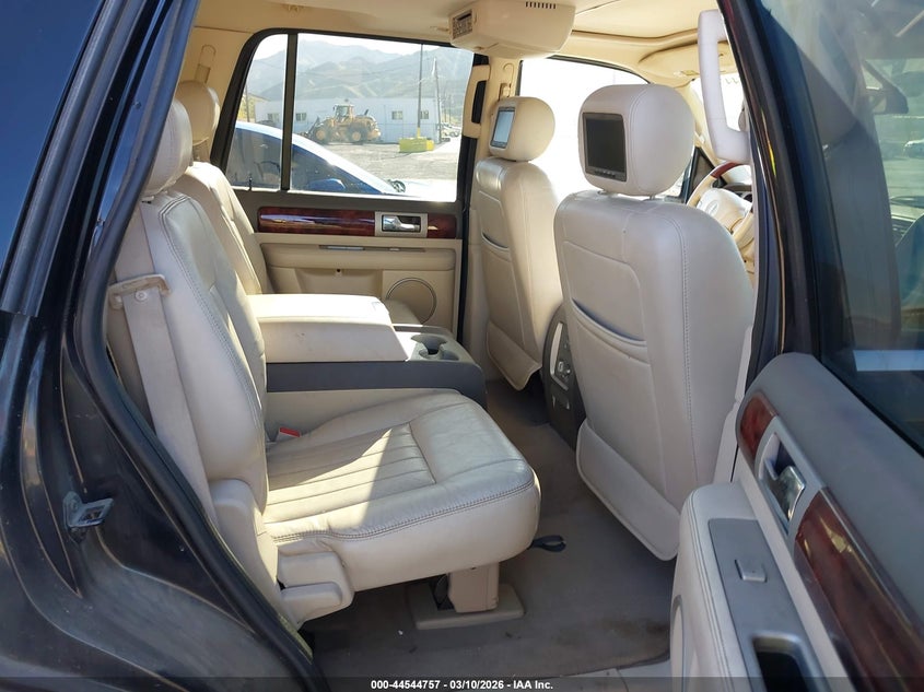 2004 Lincoln Navigator VIN: 5LMFU28R44LJ33385 Lot: 44544757