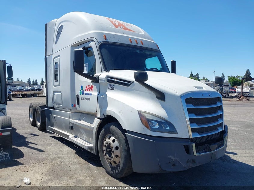 2019 FREIGHTLINER NEW CASCADIA 126