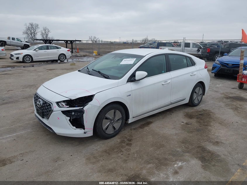 2020 Hyundai Ioniq Hybrid Se