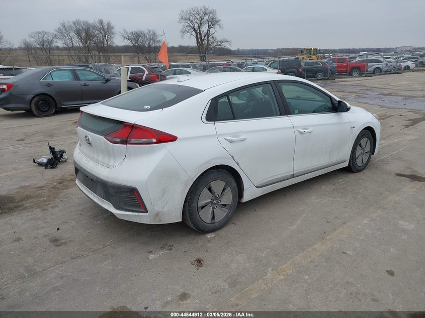 2020 Hyundai Ioniq Hybrid Se