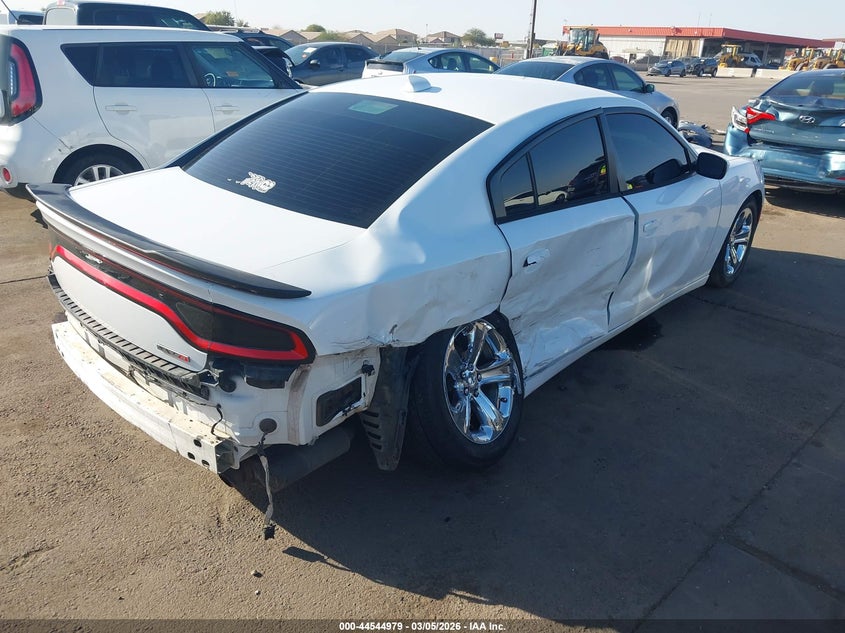 2016 Dodge Charger Sxt
