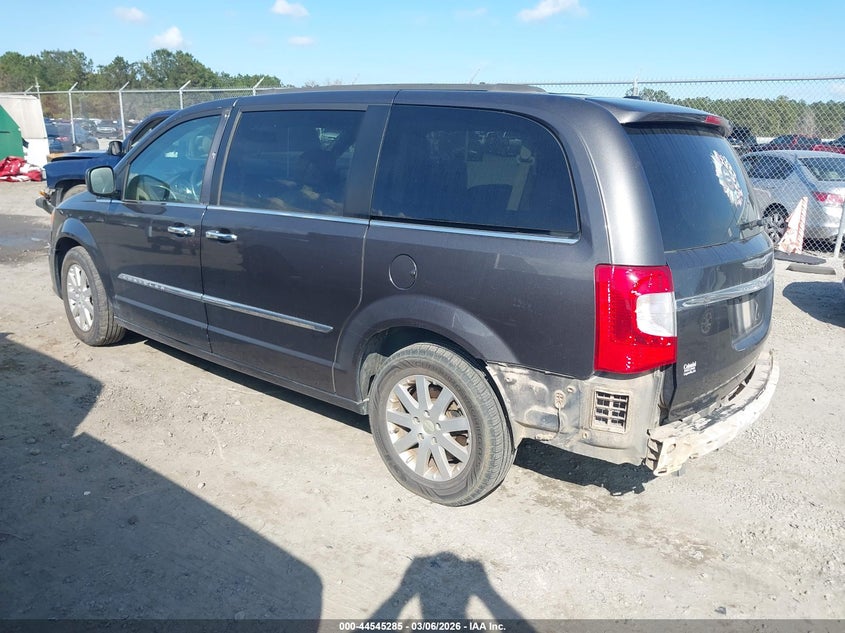 2015 Chrysler Town & Country Touring
