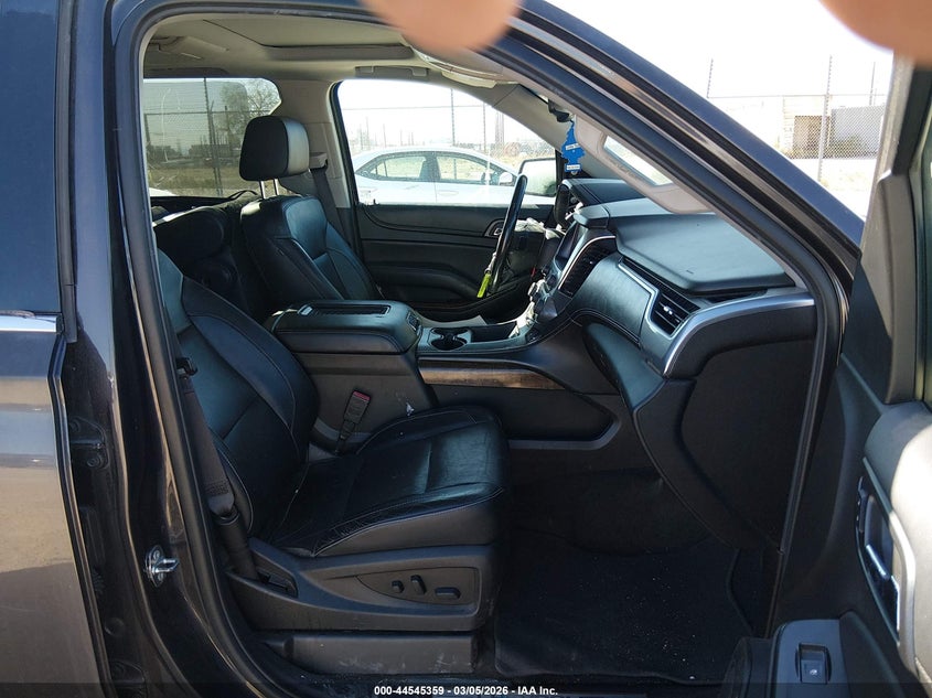 2017 CHEVROLET SUBURBAN auction photo 5
