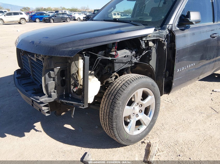 2017 CHEVROLET SUBURBAN auction photo 6