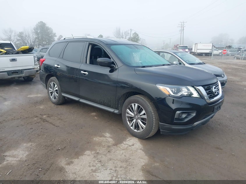 2018 Nissan Pathfinder Sv