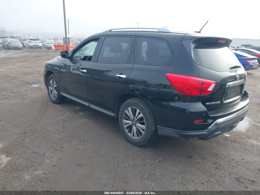 2018 Nissan Pathfinder Sv