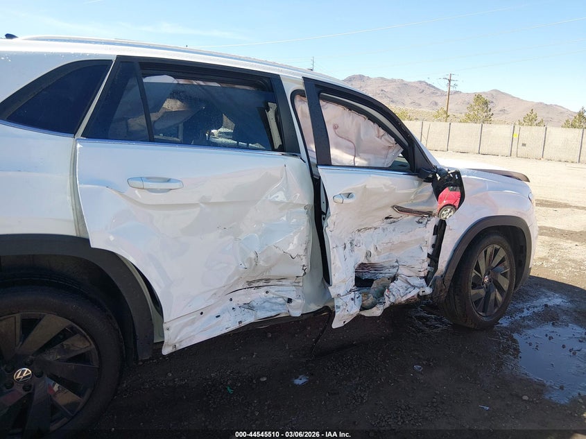 2024 Volkswagen Atlas Cross Sport 2.0T Se W/Technology VIN: 1V2KE2CA1RC237004 Lot: 44545510