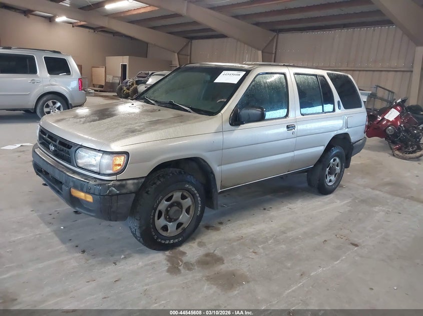1997 Nissan Pathfinder Le/Xe