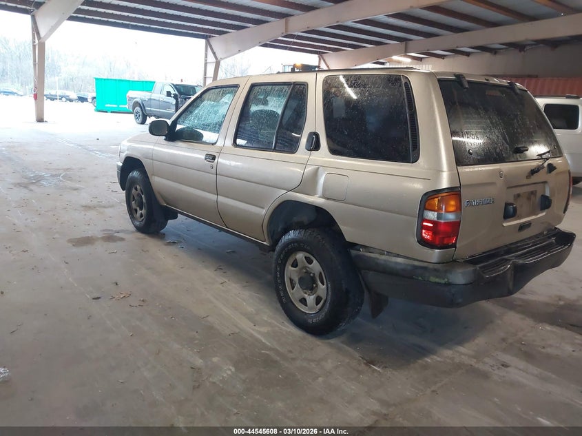1997 Nissan Pathfinder Le/Xe