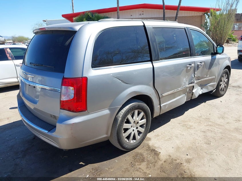 2016 Chrysler Town & Country Touring