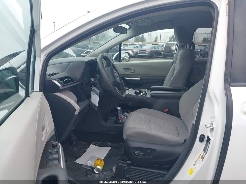 2022 Toyota Sienna Le