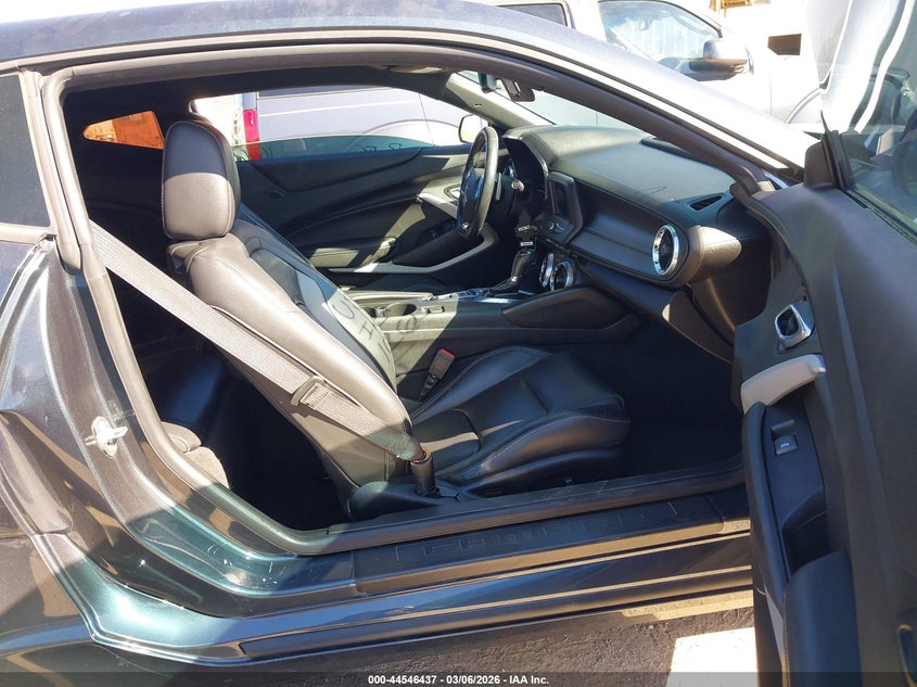 2019 Chevrolet Camaro 2Lt