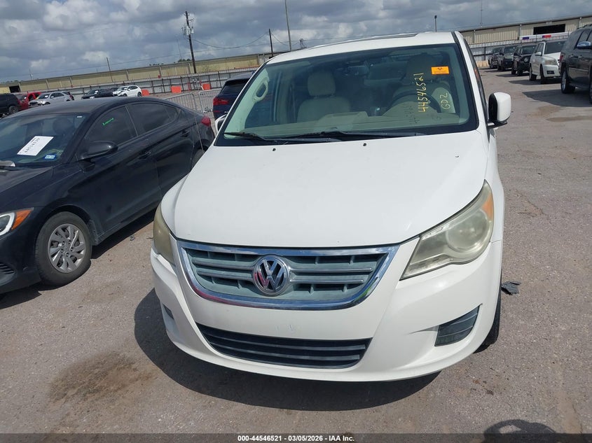 2010 Volkswagen Routan Sel VIN: 2V4RW5DX7AR295265 Lot: 44546521