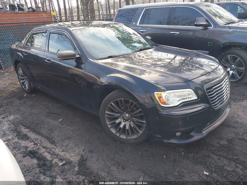 2013 Chrysler 300C John Varvatos Limited Edition