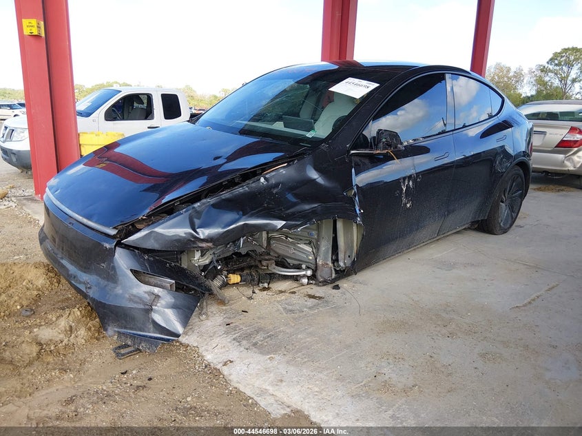 2026 Tesla Model Y Premium Rear-Wheel Drive/Standard Rear-Wheel Drive