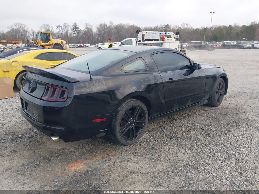 2013 Ford Mustang V6