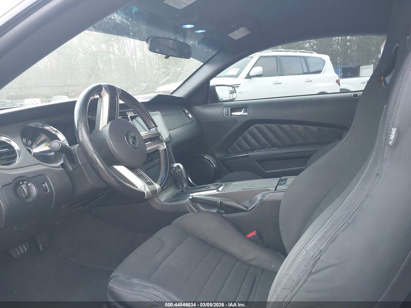 2013 Ford Mustang V6