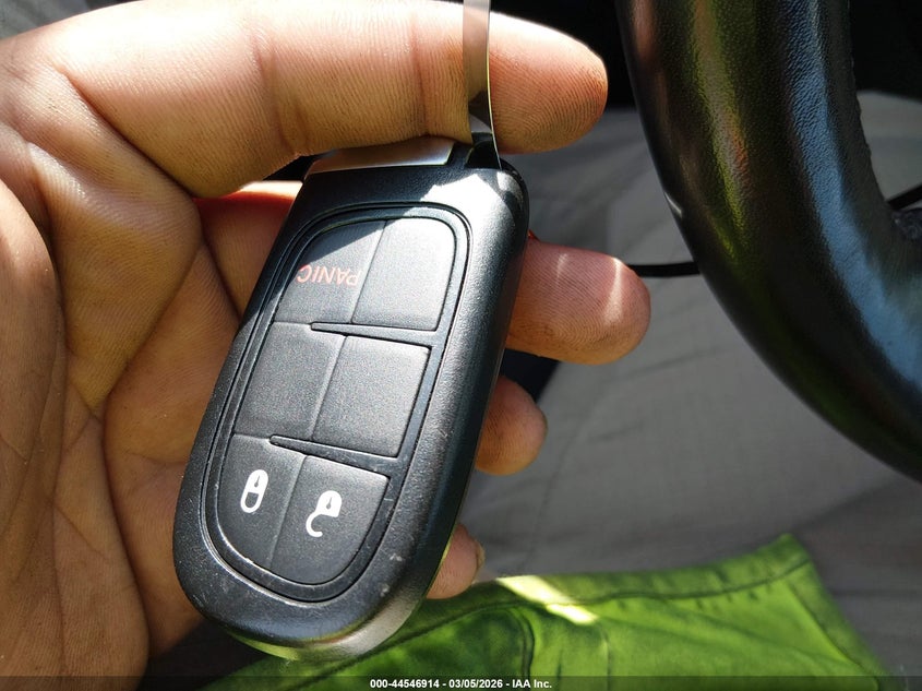 2015 Jeep Cherokee Trailhawk VIN: 1C4PJMBS5FW592115 Lot: 44546914