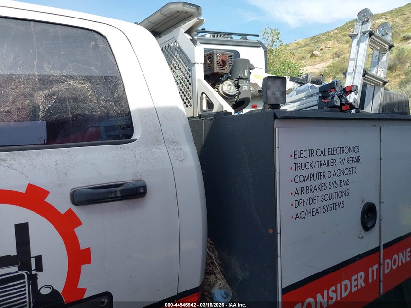 2022 Ram 5500 Chassis Tradesman/Slt VIN: 3C7WRNBL7NG137611 Lot: 44546942