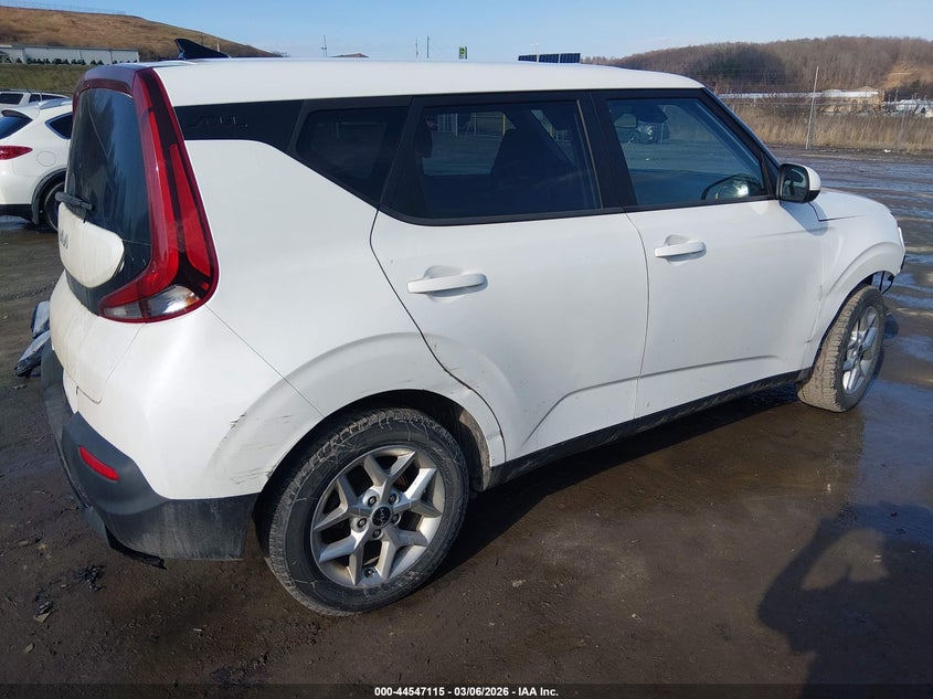 Vin: kndj23au0n7161500, lot: 45043975, kia soul lx 20224