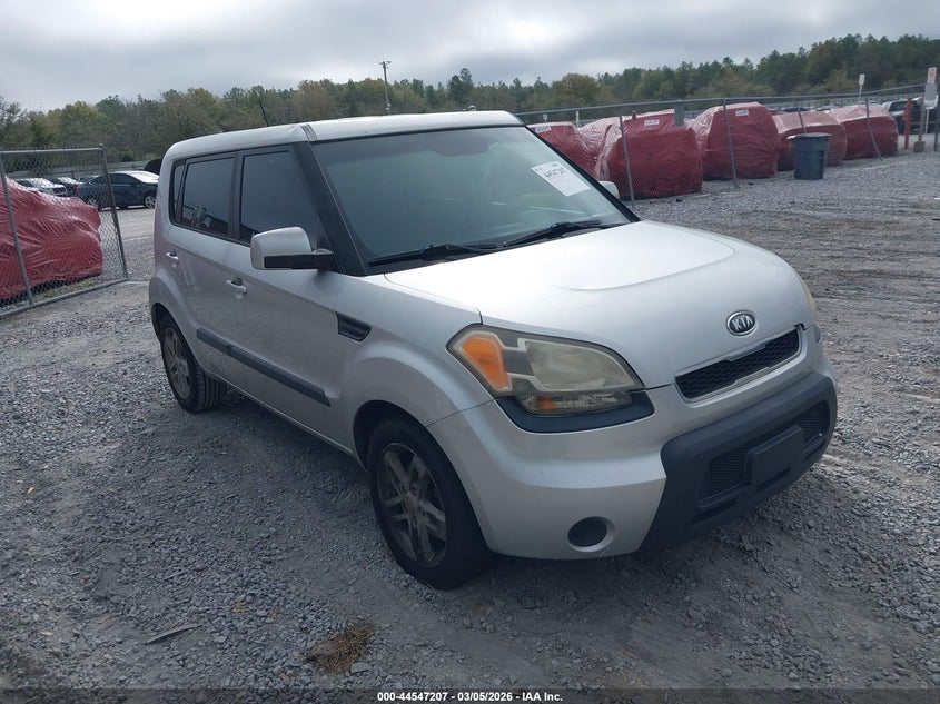 2011 Kia Soul +