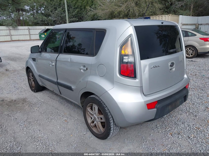 2011 Kia Soul +
