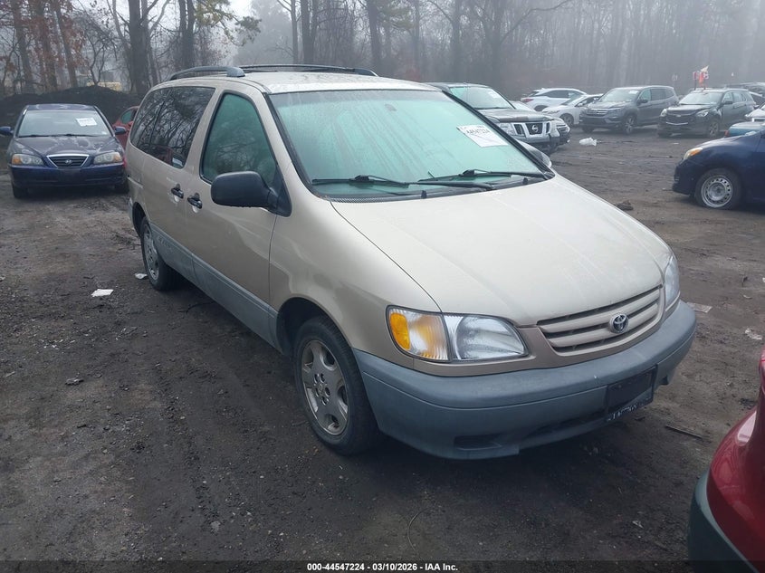 2001 Toyota Sienna Le
