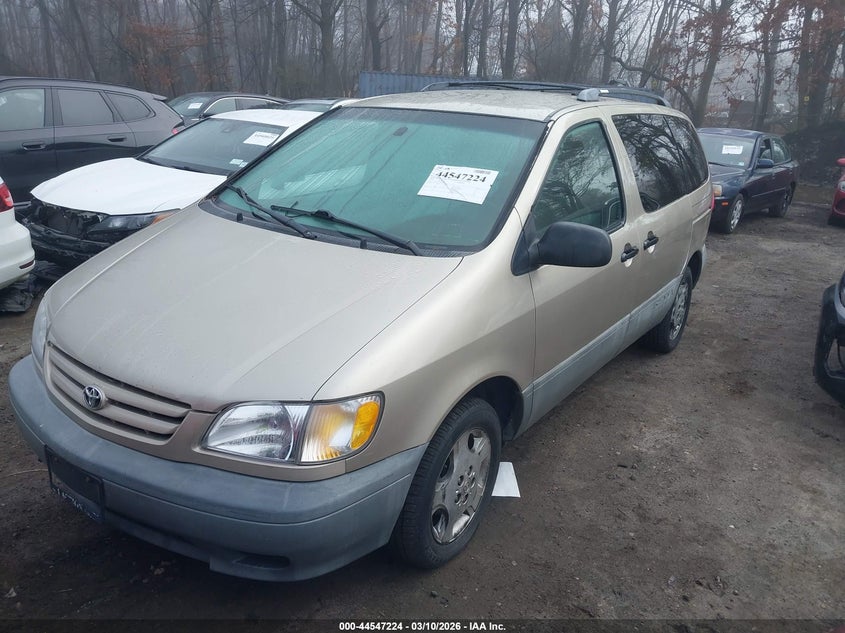 2001 Toyota Sienna Le