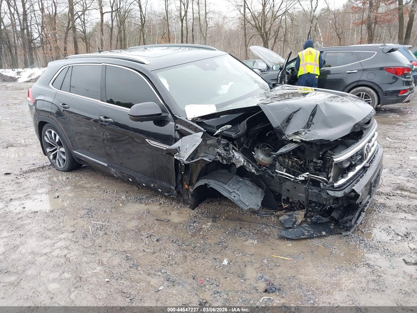 1V2TE2CA1LC221204 VOLKSWAGEN ATLAS CROSS SPORT Photo 1