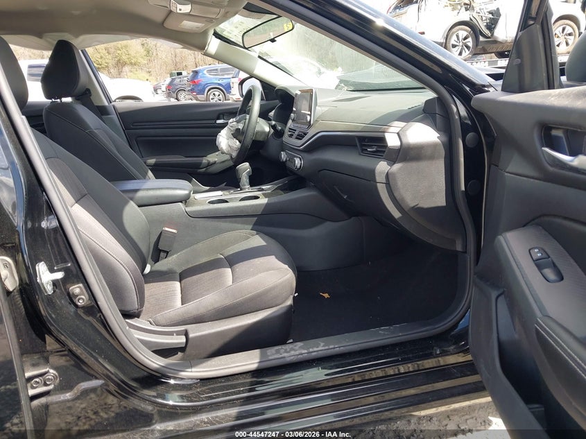 2024 Nissan Altima Sv Fwd