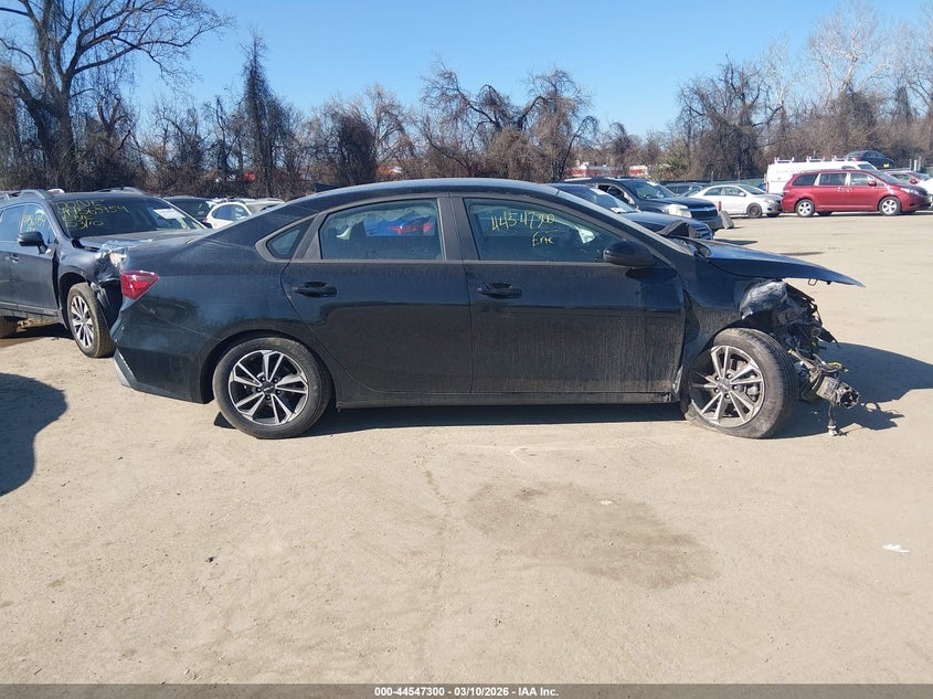 2024 Kia Forte Lxs VIN: 3KPF24ADXRE805702 Lot: 44547300