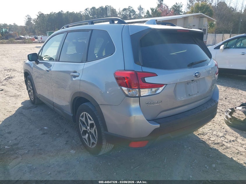 2023 Subaru Forester Premium