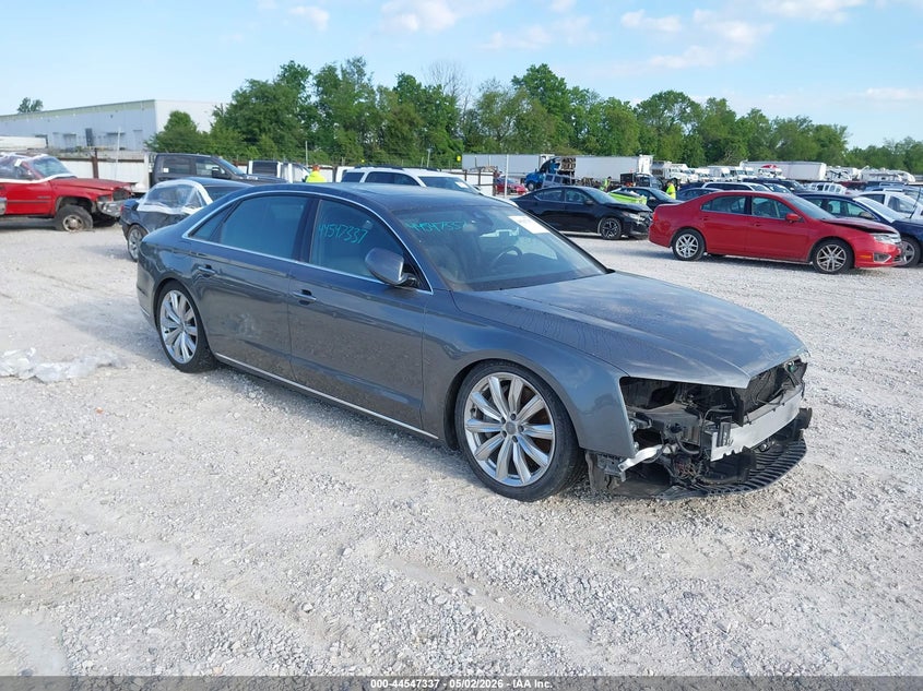 2016 AUDI A8 L — zdjęcie z aukcji