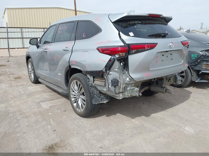 2023 TOYOTA HIGHLANDER auction photo 6