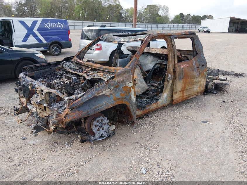 2025 TOYOTA TUNDRA auction photo 2