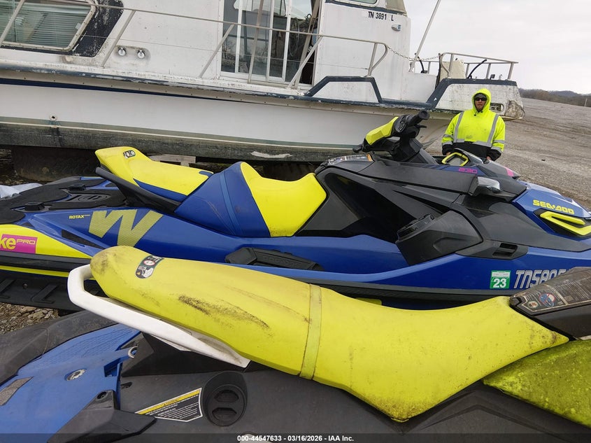 2020 Seadoo Wake Pro 230