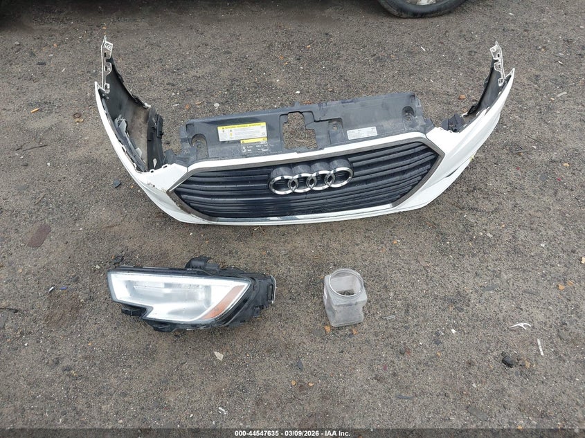 2017 Audi A3 2.0T Premium VIN: WAUAUGFF0H1031796 Lot: 44547635