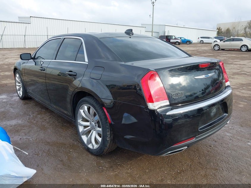 2018 Chrysler 300 Touring L