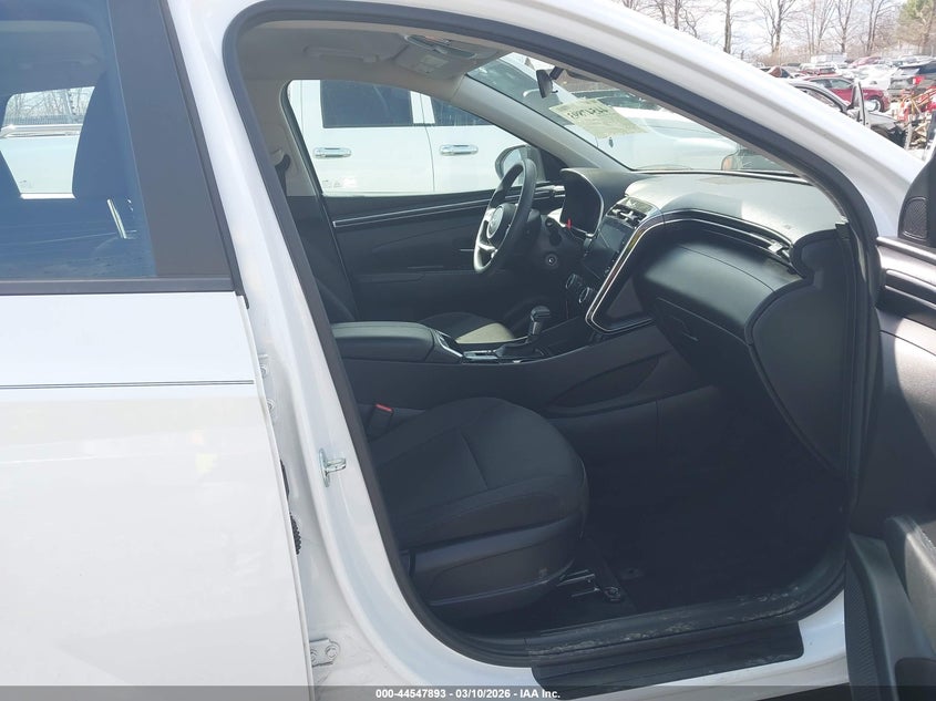 2022 Hyundai Tucson Se