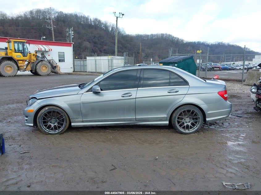 2014 Mercedes-Benz C 300 Sport 4Matic VIN: WDDGF8AB8EG220387 Lot: 44547905