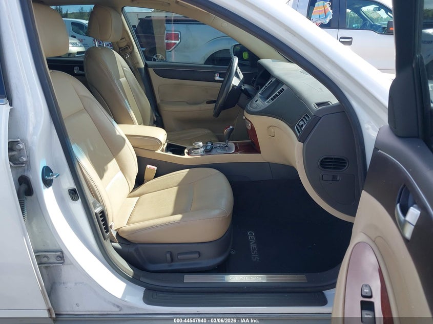 2012 Hyundai Genesis 3.8