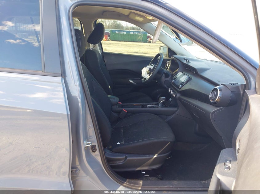 2023 Nissan Kicks Sv Xtronic Cvt