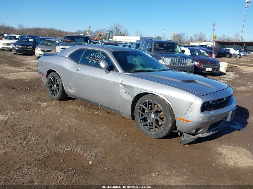 Vin: 2c3cdzbt3fh704845, lot: 45045315, dodge challenger sxt plus or r/t 2015 img_1