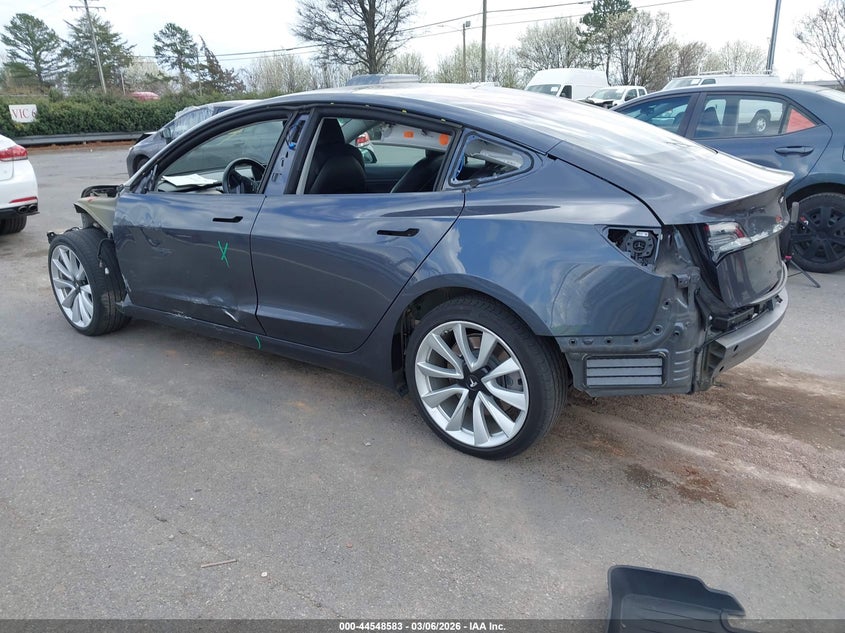 Vin: 5yj3e1ea2jf013390, lot: 45045443, tesla model 3 long range/mid range 20183