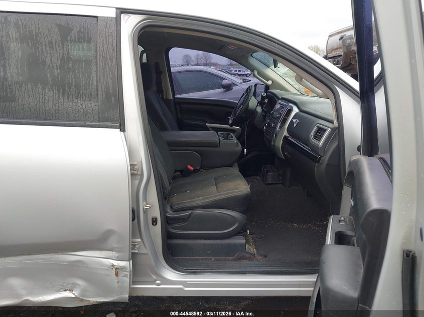 2018 Nissan Titan Sv