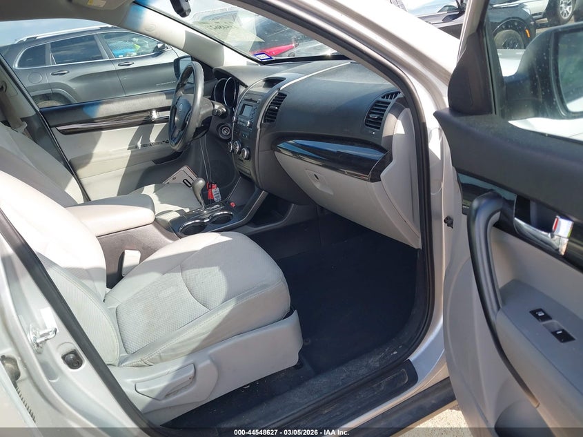 2011 Kia Sorento Lx V6