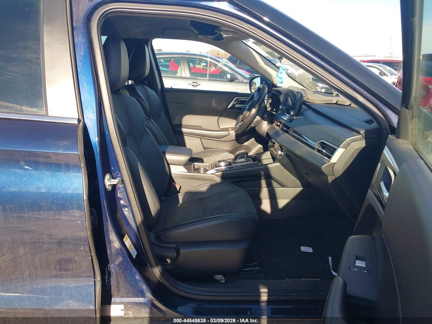 2022 Mitsubishi Outlander Black Edition 2Wd/Se 2.5 2Wd/Se Launch Edition 2Wd