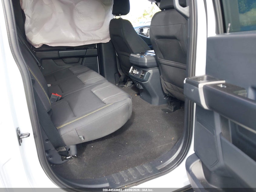 VIN 1FTEW2KP4RFA29893 2024 FORD F-150 STX